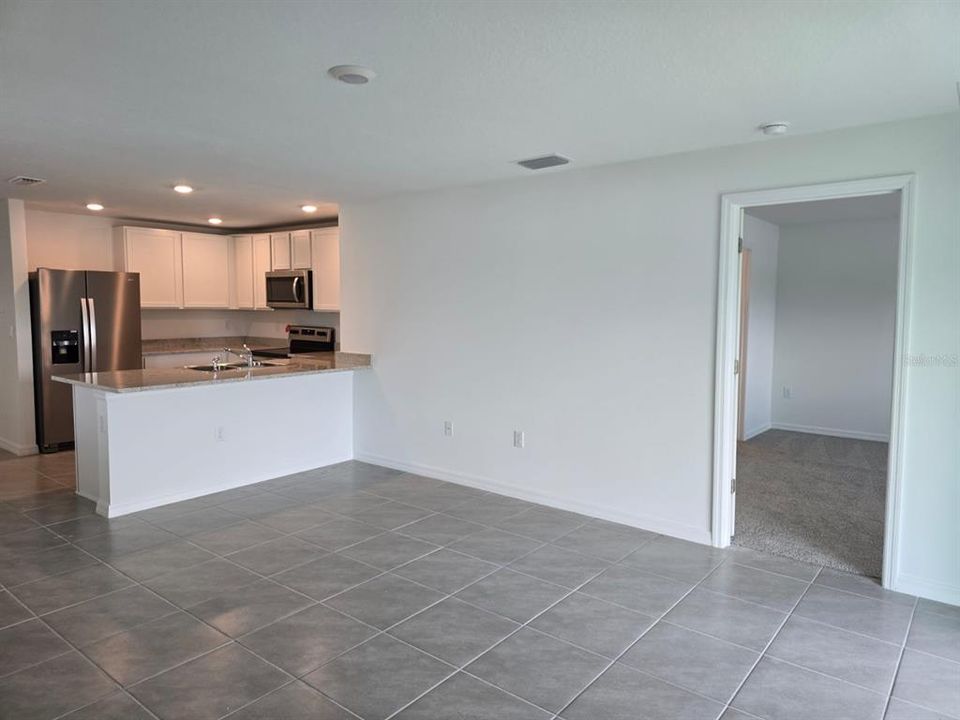 For Rent: $2,200 (3 beds, 2 baths, 1560 Square Feet)