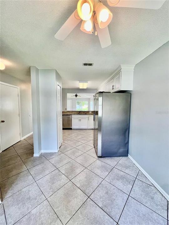 For Rent: $2,000 (3 beds, 2 baths, 1188 Square Feet)
