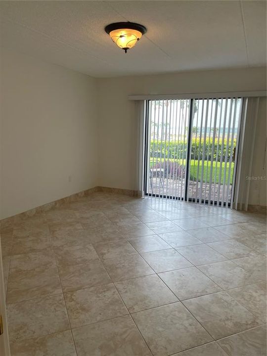 For Rent: $2,800 (2 beds, 2 baths, 897 Square Feet)