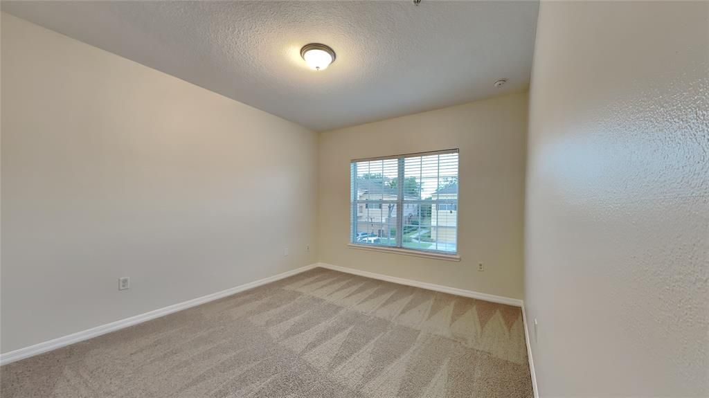 For Sale: $257,900 (2 beds, 2 baths, 1273 Square Feet)