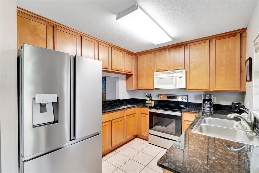 For Sale: $299,900 (2 beds, 2 baths, 1538 Square Feet)