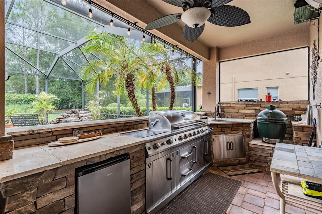 Outdoor Kitchen