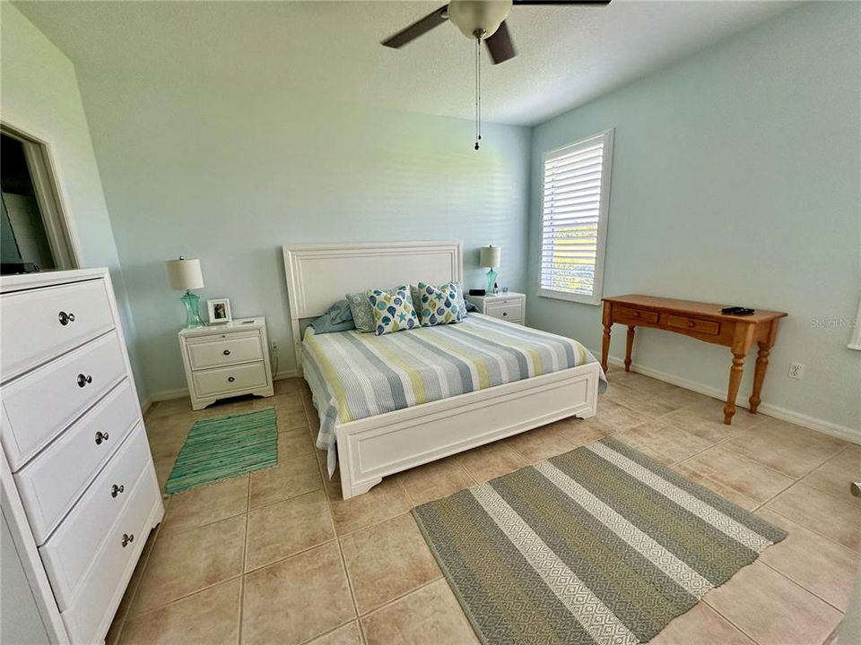 Primary Bedroom - before the seller's moved out