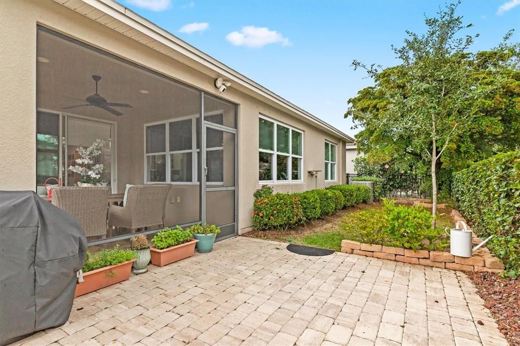 For Sale: $599,900 (3 beds, 2 baths, 2070 Square Feet)