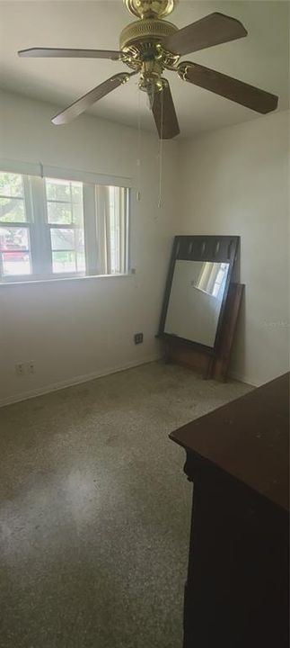 For Rent: $1,400 (2 beds, 1 baths, 1032 Square Feet)