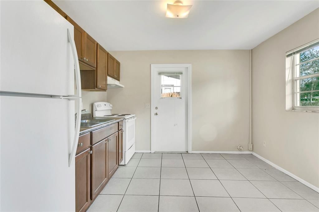 For Rent: $1,475 (2 beds, 1 baths, 780 Square Feet)