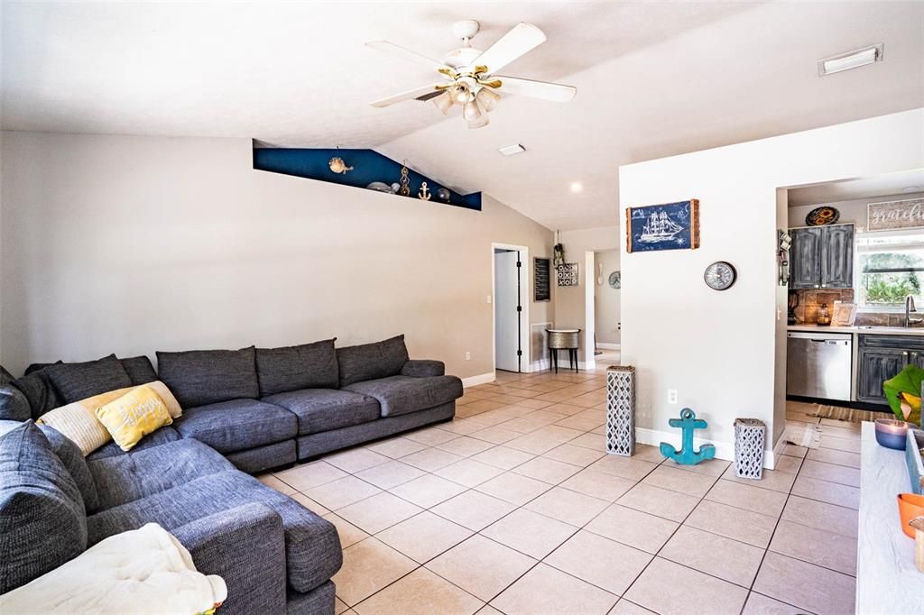 For Sale: $295,000 (3 beds, 2 baths, 1590 Square Feet)