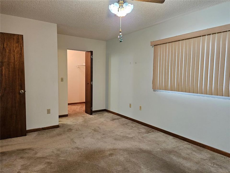 For Sale: $155,000 (2 beds, 2 baths, 1086 Square Feet)