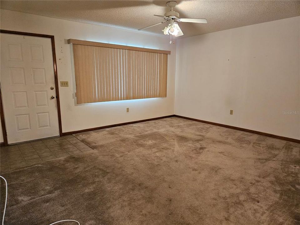 For Sale: $155,000 (2 beds, 2 baths, 1086 Square Feet)