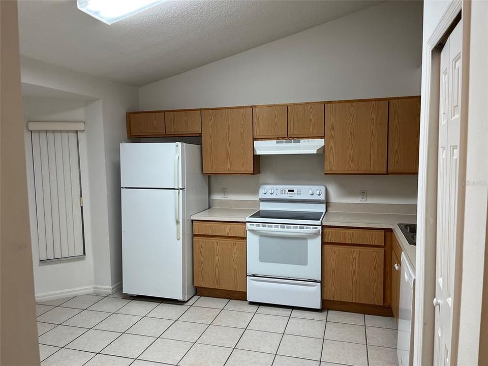 For Rent: $1,830 (3 beds, 2 baths, 1155 Square Feet)