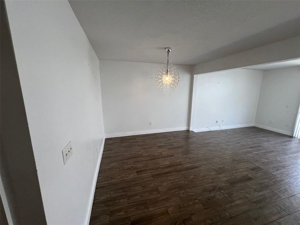 For Rent: $1,800 (3 beds, 2 baths, 1748 Square Feet)