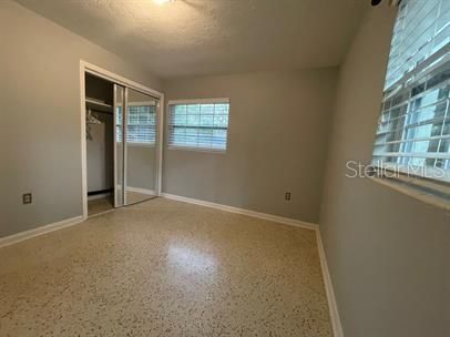 Recently Rented: $1,475 (3 beds, 1 baths, 987 Square Feet)