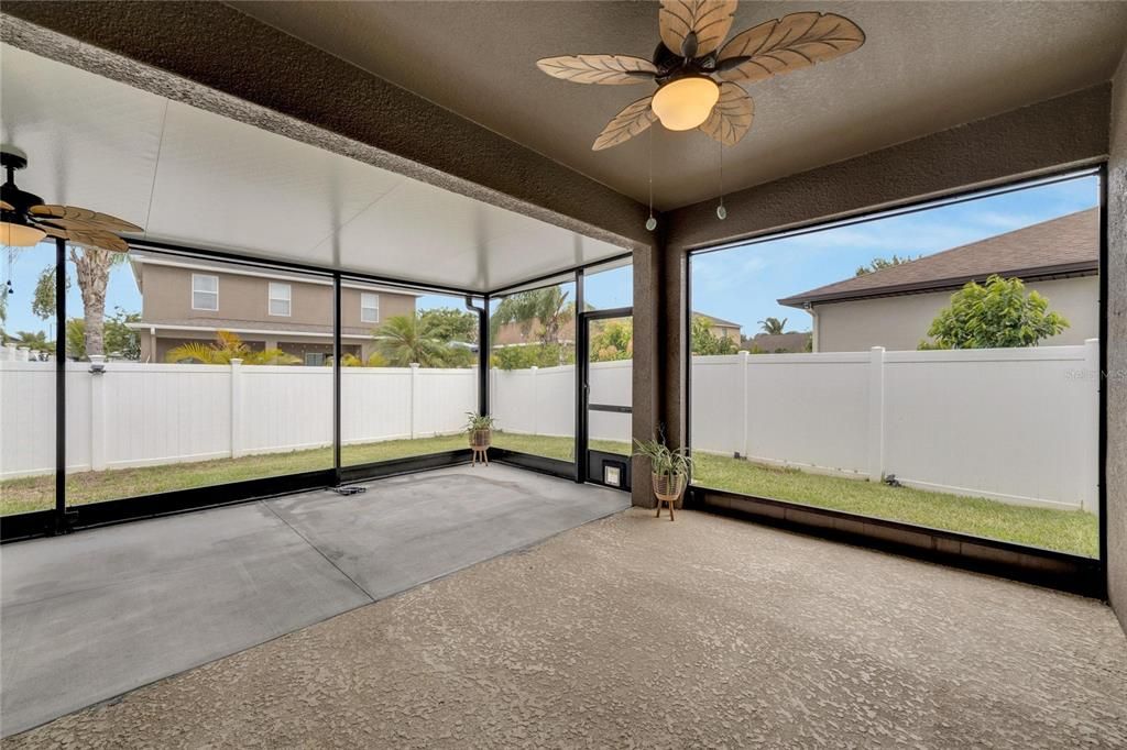 Dining & Living Great Room with ceiling fans