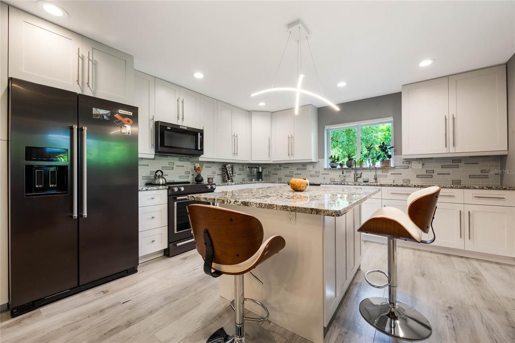 For Sale: $486,000 (2 beds, 2 baths, 1638 Square Feet)