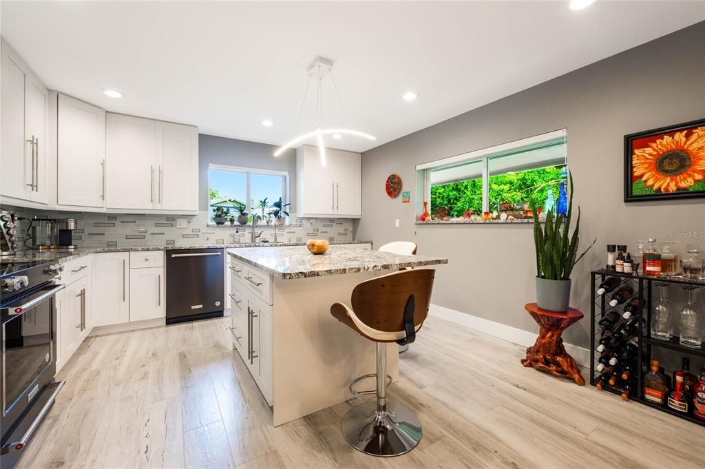 For Sale: $486,000 (2 beds, 2 baths, 1638 Square Feet)