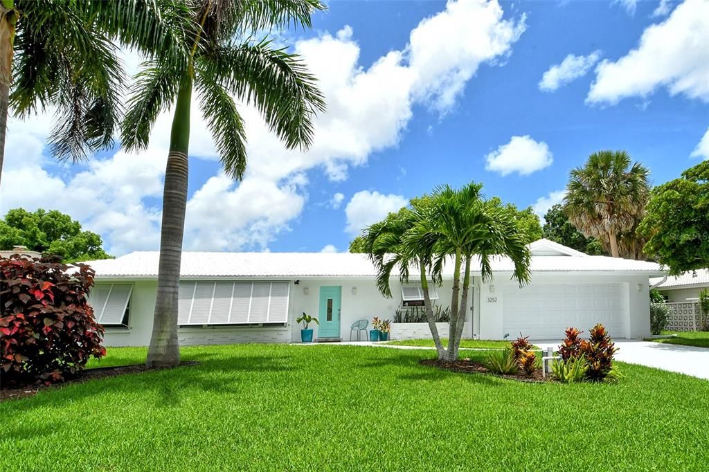 Recently Sold: $799,500 (3 beds, 2 baths, 2397 Square Feet)