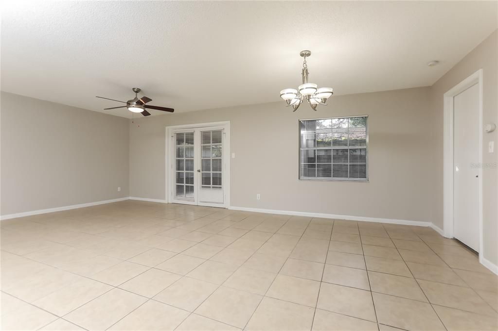 For Rent: $2,090 (3 beds, 1 baths, 1368 Square Feet)