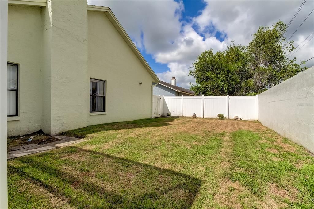 Active With Contract: $515,000 (3 beds, 2 baths, 1912 Square Feet)