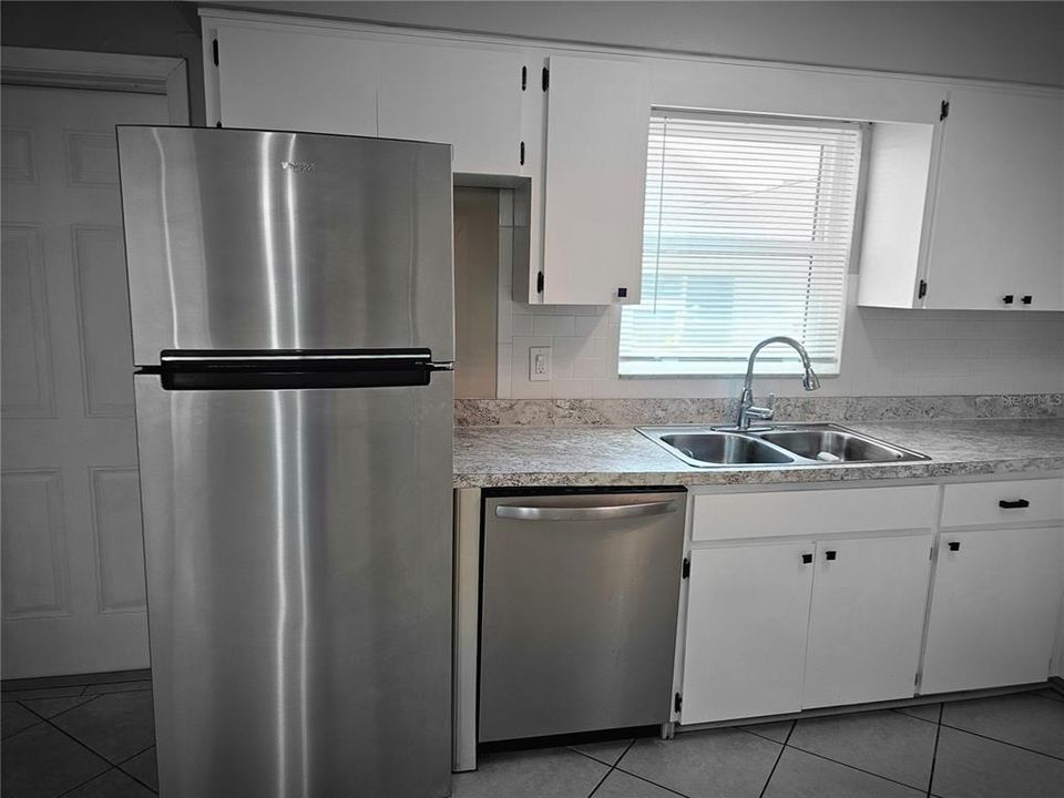 New stainless appliances