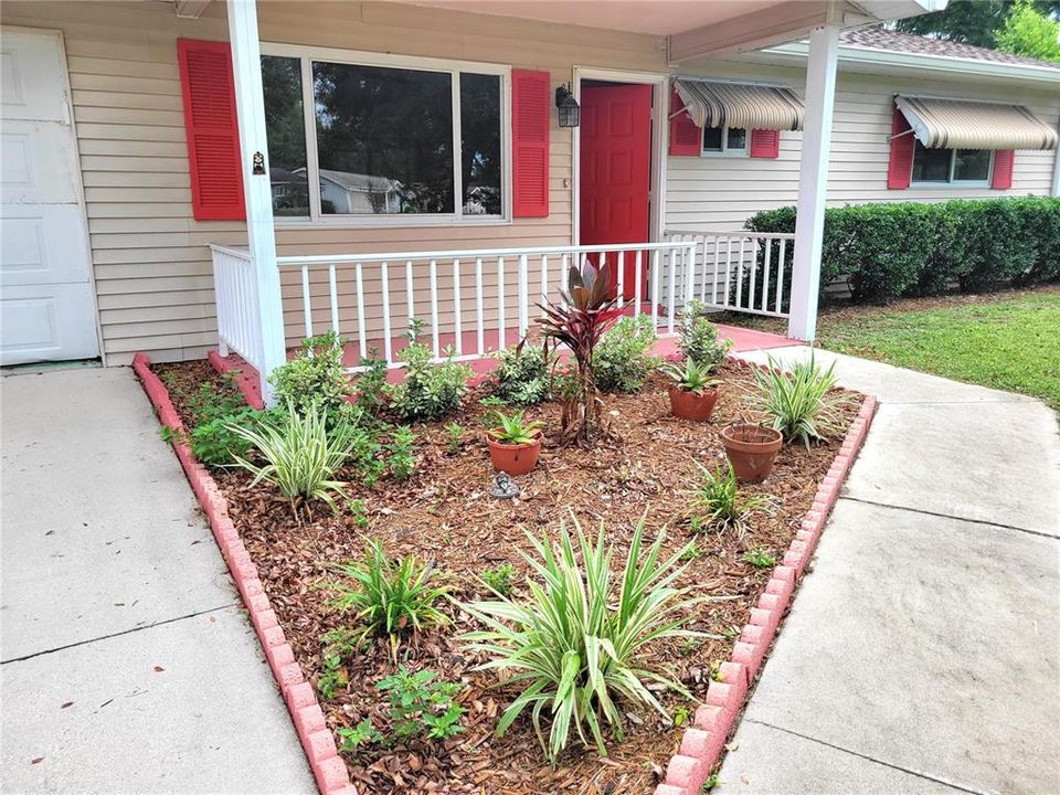 For Sale: $169,000 (2 beds, 2 baths, 936 Square Feet)