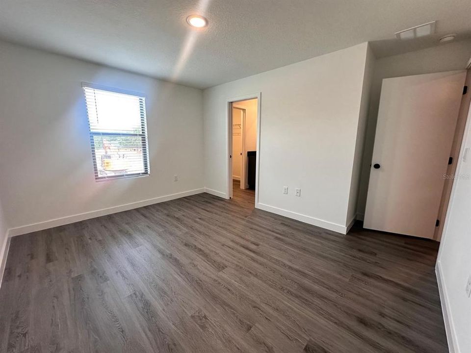 Bedroom 2 with ensuite bathroom (upstairs)