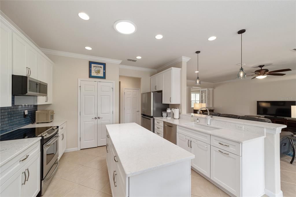 For Sale: $428,824 (3 beds, 2 baths, 2122 Square Feet)