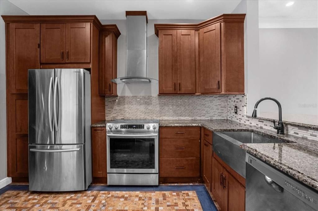 For Sale: $334,110 (2 beds, 2 baths, 1163 Square Feet)