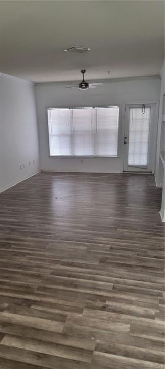 For Rent: $2,100 (2 beds, 2 baths, 1174 Square Feet)