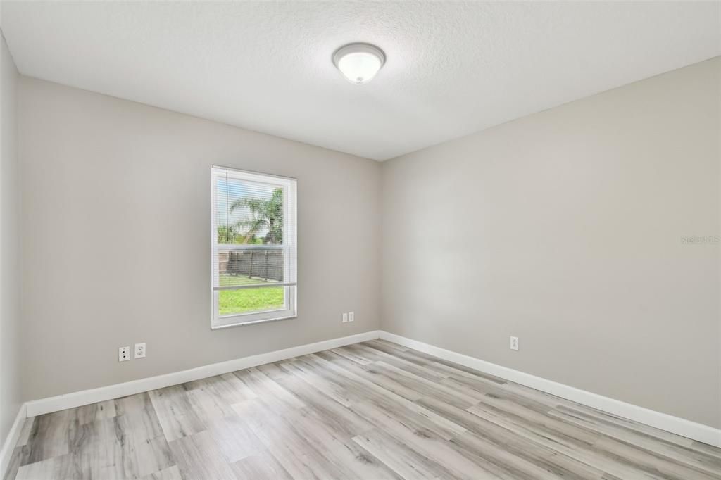 For Sale: $369,000 (3 beds, 2 baths, 1299 Square Feet)