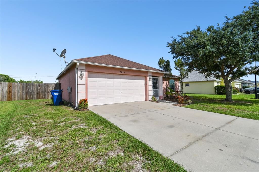 For Sale: $369,000 (3 beds, 2 baths, 1299 Square Feet)