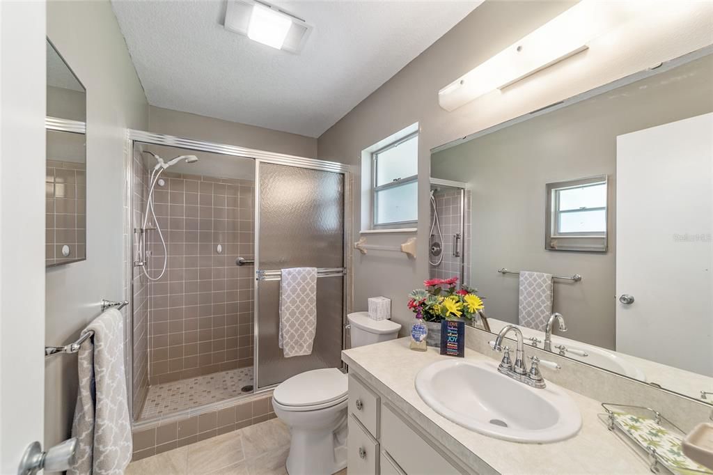 Active With Contract: $154,900 (2 beds, 2 baths, 1341 Square Feet)