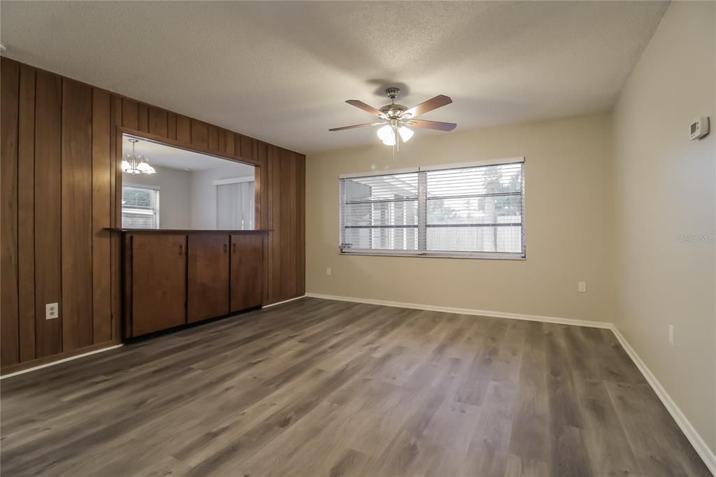 For Rent: $2,295 (3 beds, 2 baths, 1356 Square Feet)