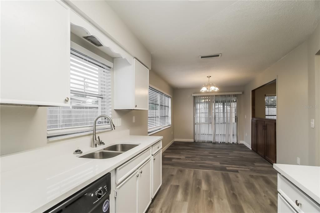 For Rent: $2,295 (3 beds, 2 baths, 1356 Square Feet)