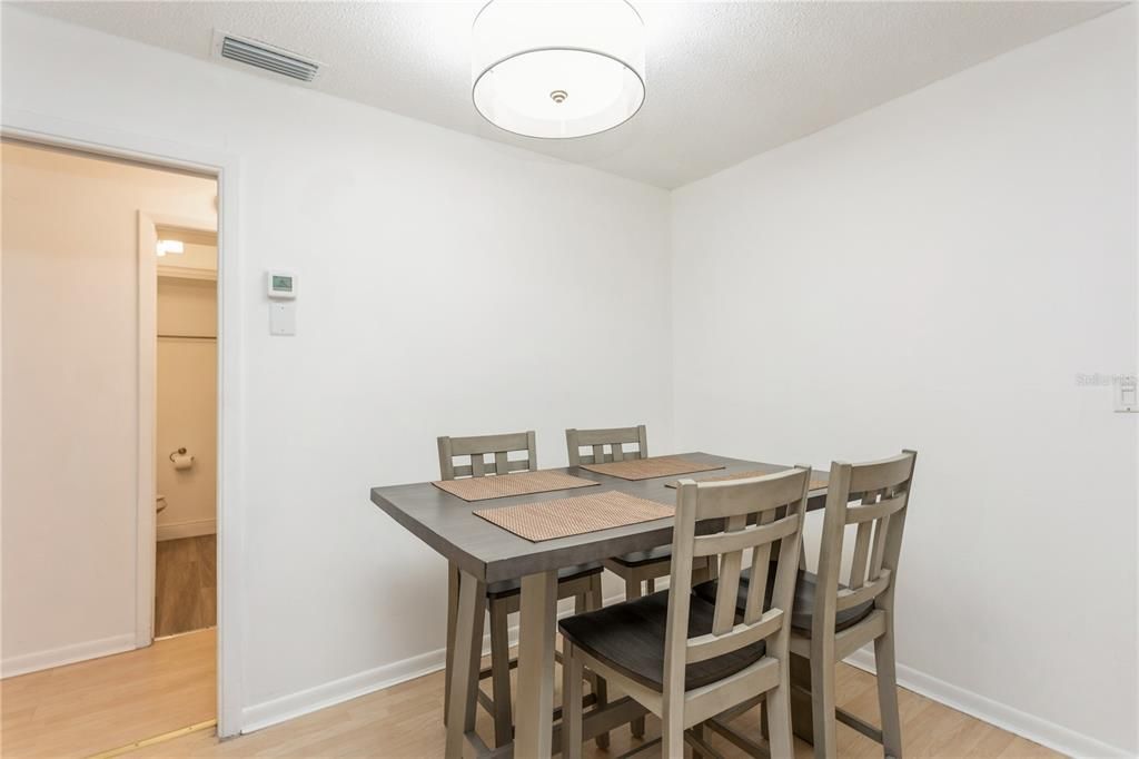 For Sale: $179,000 (2 beds, 2 baths, 1180 Square Feet)