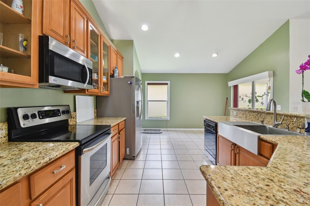 For Sale: $445,000 (3 beds, 2 baths, 1758 Square Feet)