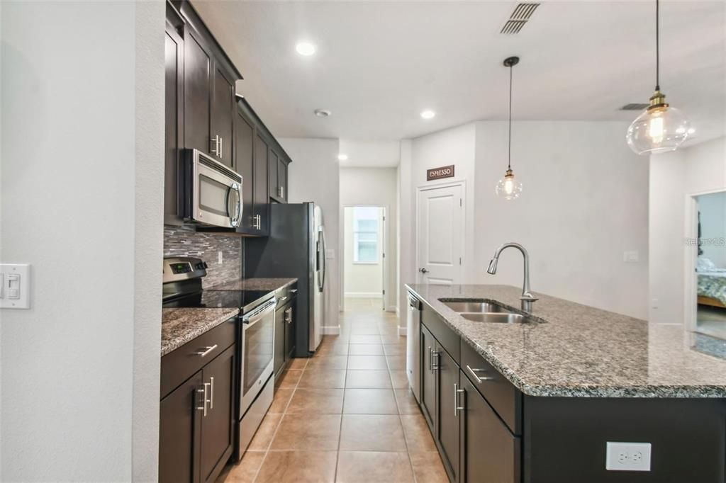 For Sale: $475,000 (3 beds, 2 baths, 1950 Square Feet)
