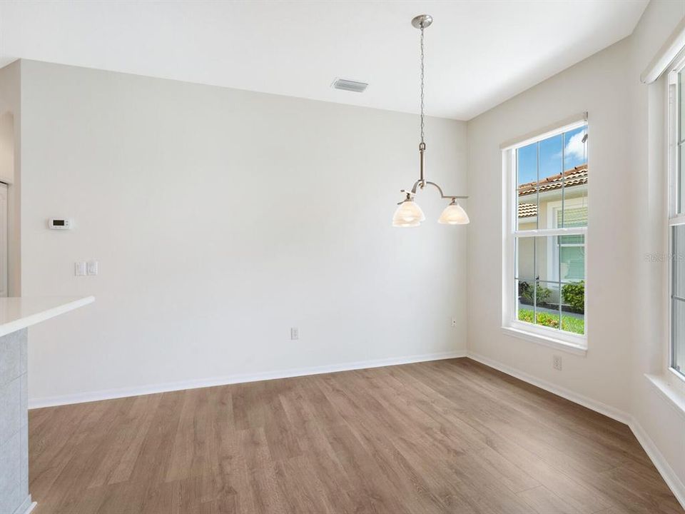 For Sale: $399,900 (2 beds, 2 baths, 1496 Square Feet)