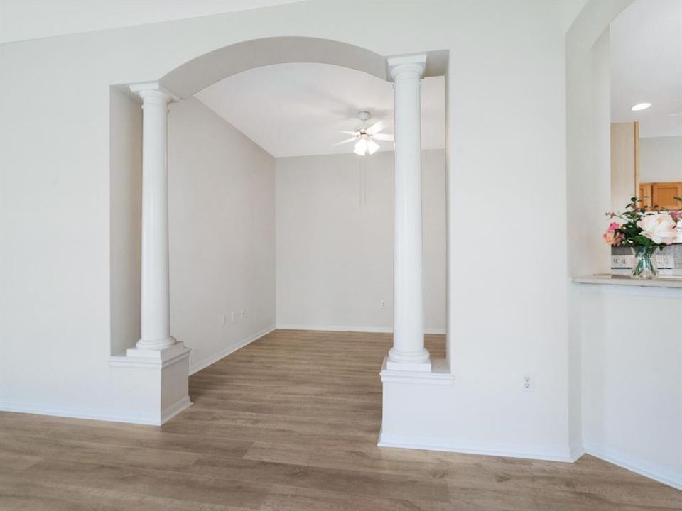 For Sale: $399,900 (2 beds, 2 baths, 1496 Square Feet)