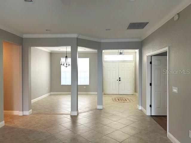 Foyer/Dining Room