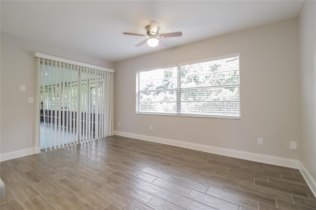 For Rent: $2,365 (3 beds, 2 baths, 1462 Square Feet)