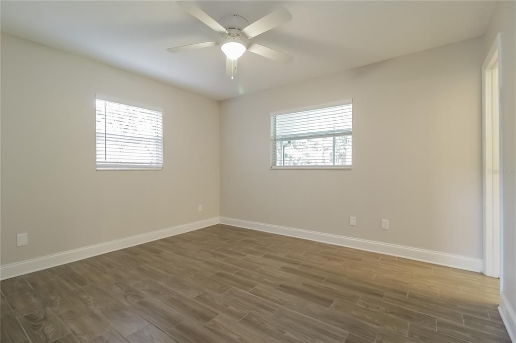 For Rent: $2,365 (3 beds, 2 baths, 1462 Square Feet)