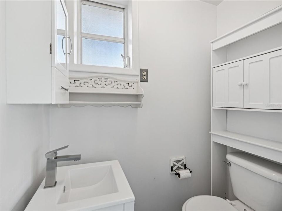 For Sale: $410,000 (3 beds, 1 baths, 1324 Square Feet)
