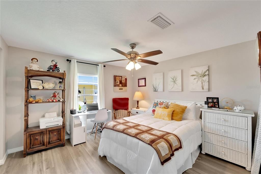 For Sale: $265,000 (2 beds, 2 baths, 1388 Square Feet)