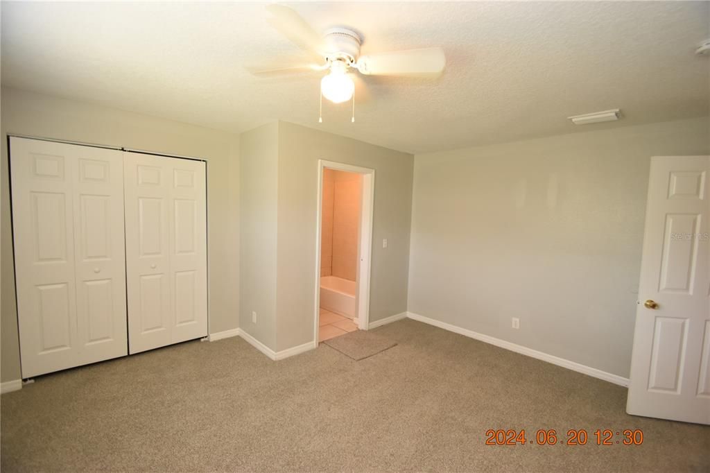 For Rent: $2,095 (4 beds, 2 baths, 1662 Square Feet)