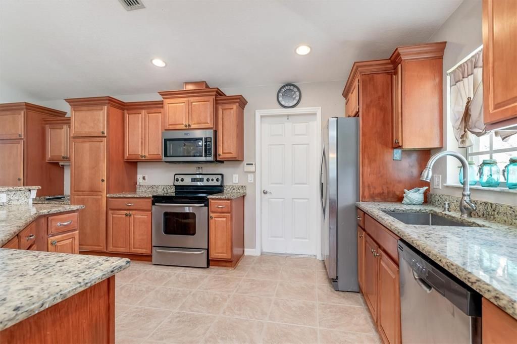 For Sale: $338,900 (3 beds, 2 baths, 1771 Square Feet)