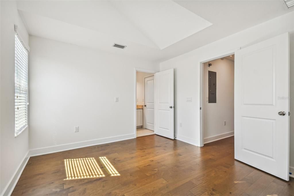 For Sale: $566,900 (3 beds, 2 baths, 1620 Square Feet)