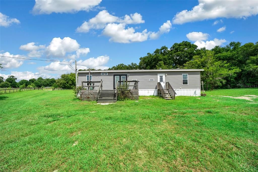 For Sale: $575,000 (3 beds, 2 baths, 1537 Square Feet)