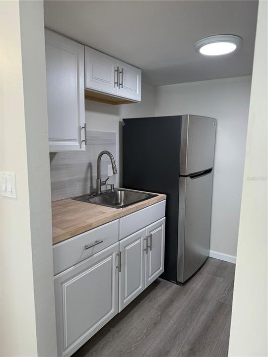 For Rent: $1,200 (1 beds, 1 baths, 594 Square Feet)