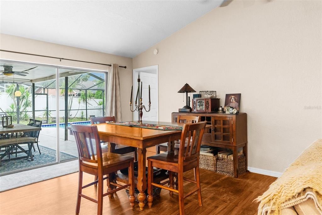 For Sale: $409,900 (3 beds, 2 baths, 1902 Square Feet)