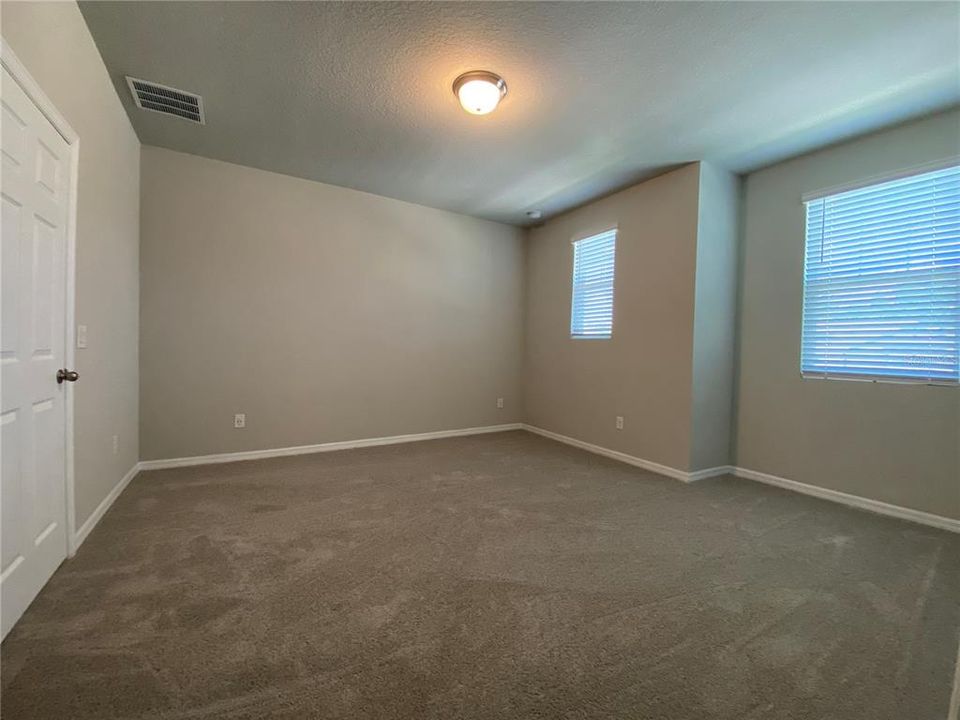 For Rent: $2,495 (3 beds, 2 baths, 1616 Square Feet)